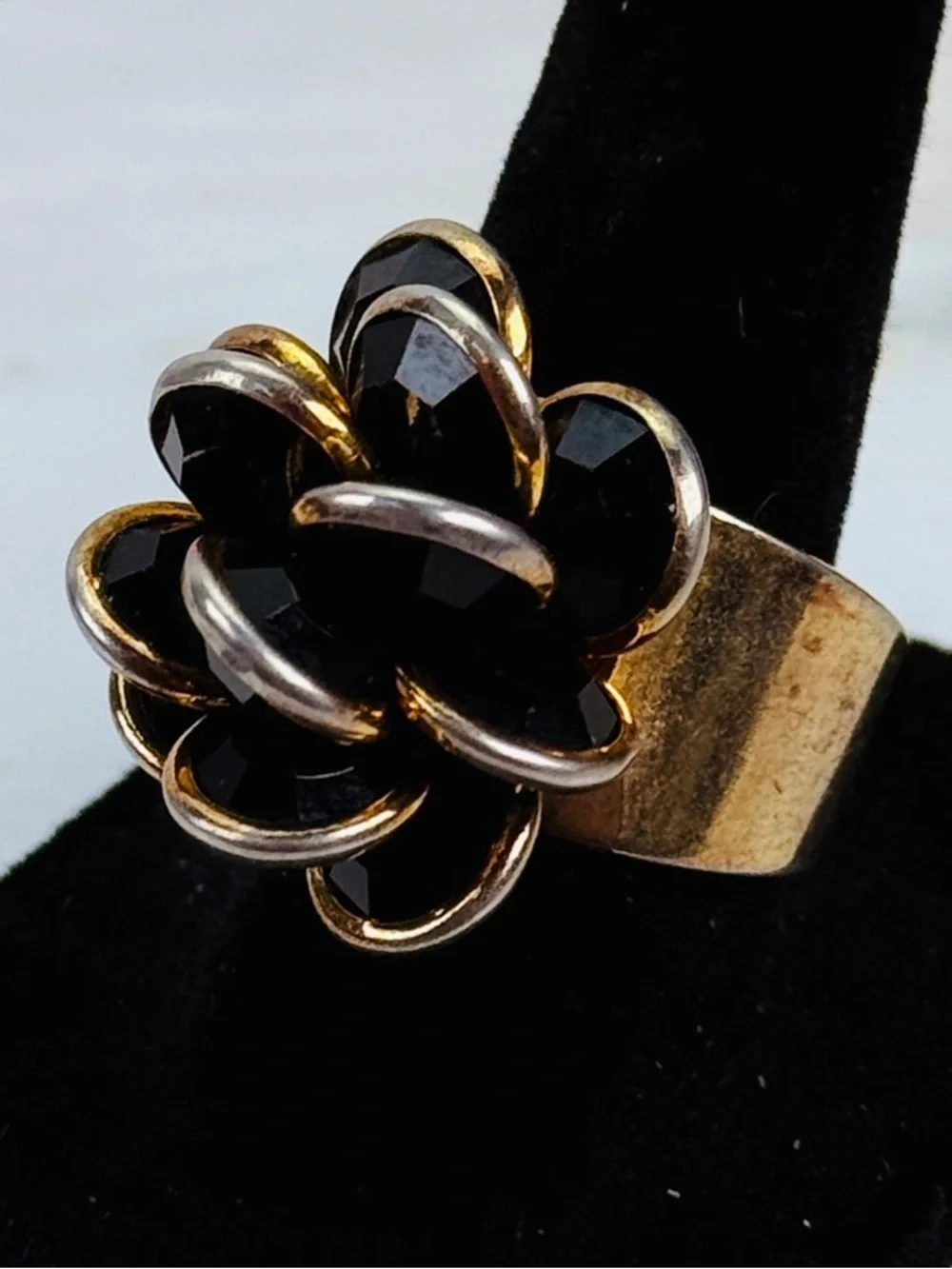 Vintage size 7 1/2 adjustable costume statement ring